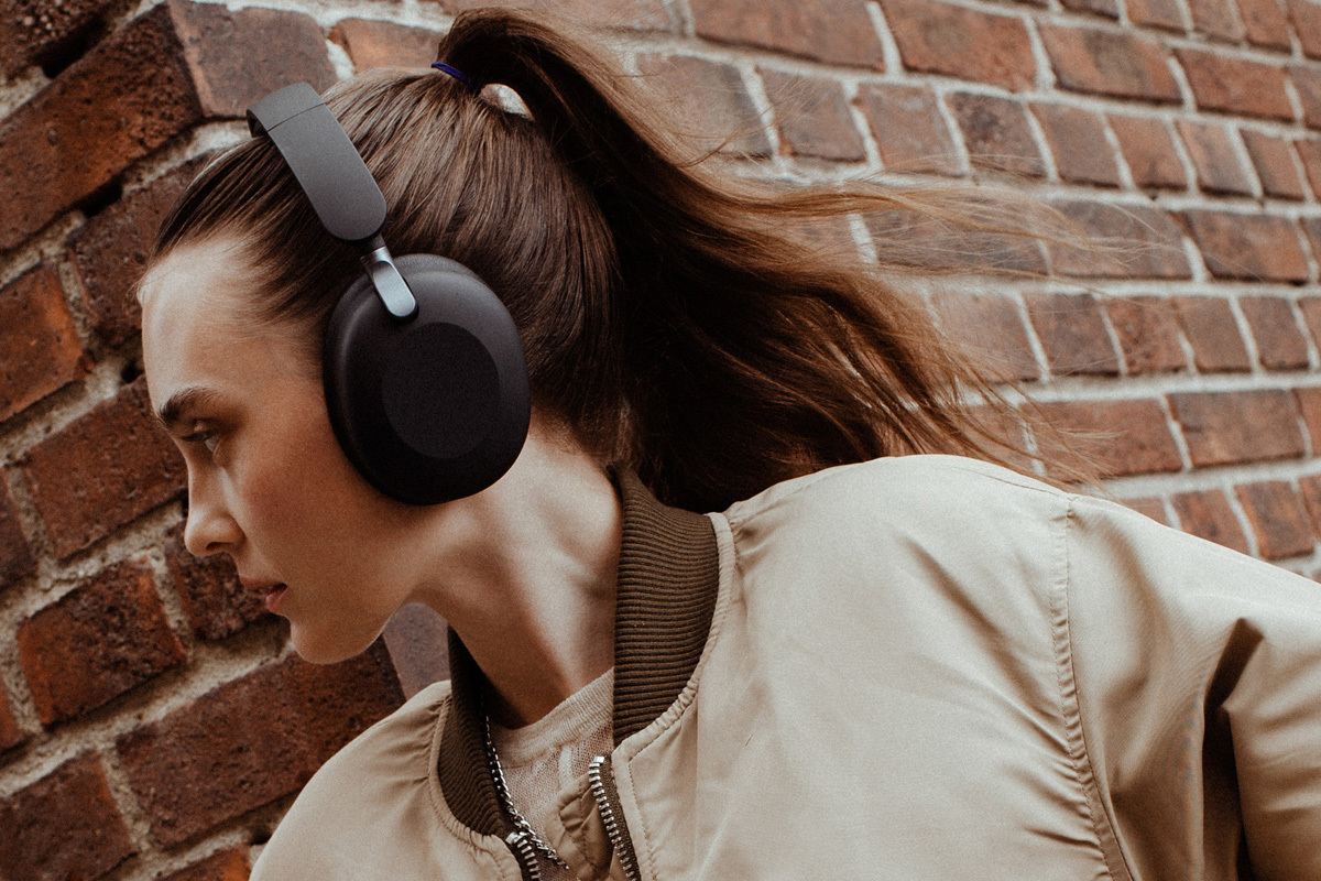 Sudio、ANCワイヤレスヘッドホン「K2 Pro」に新色ショコラブラウン