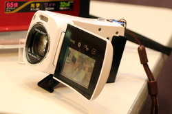 JVC、世界最小・最軽量ビデオカメラ“Everio”「GZ-N1」 - PHILE WEB