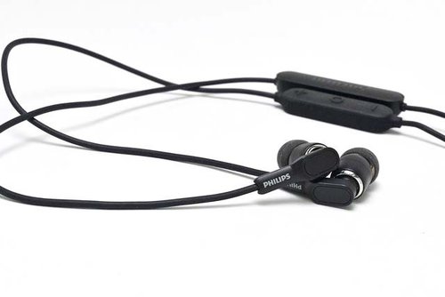 名作イヤホンをワイヤレスで復刻、フィリップス「SHE9700BT」は一聴の