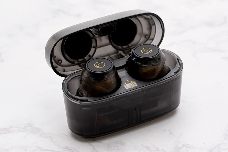 磨きをかけた小型モデル、オーディオテクニカ「ATH-CKS30TW+」は重低音