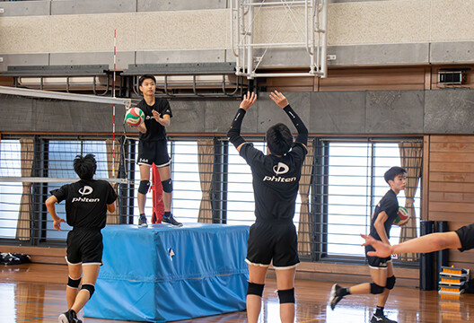 目指すのは心をこめた取り組みができる選手育成。強豪、東福岡高校