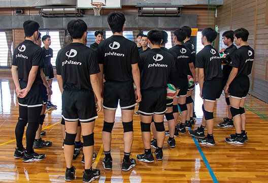 目指すのは心をこめた取り組みができる選手育成。強豪、東福岡高校