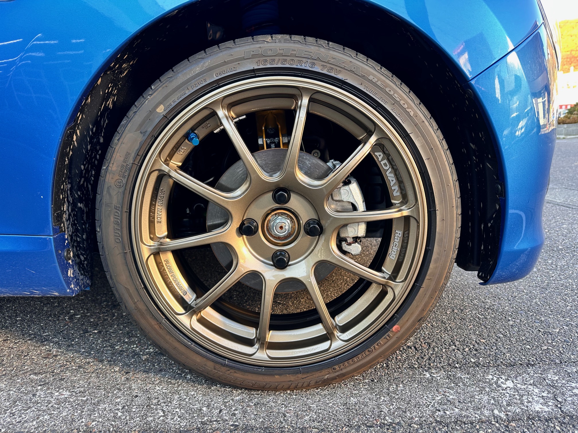 ダイハツ コペン | タイヤはピットイン