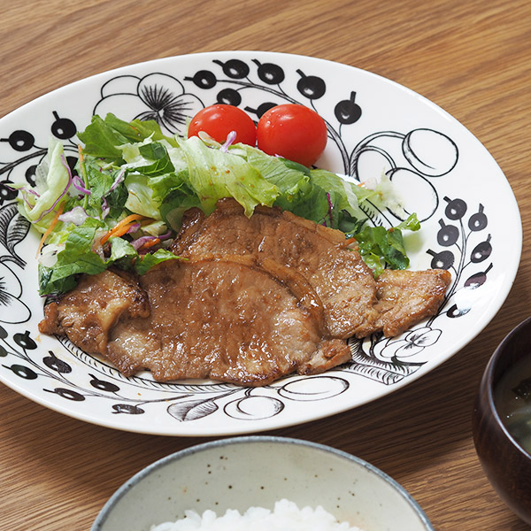 アラビア ブラック パラティッシ オーバルプレート 22×25cm / ARABIA