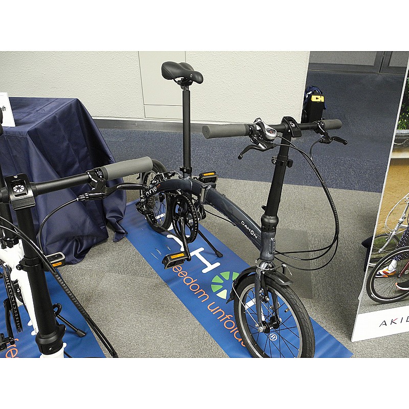 DAHON（ダホン、ダホーン） 2020年モデル CURVE D7 （カーブD7