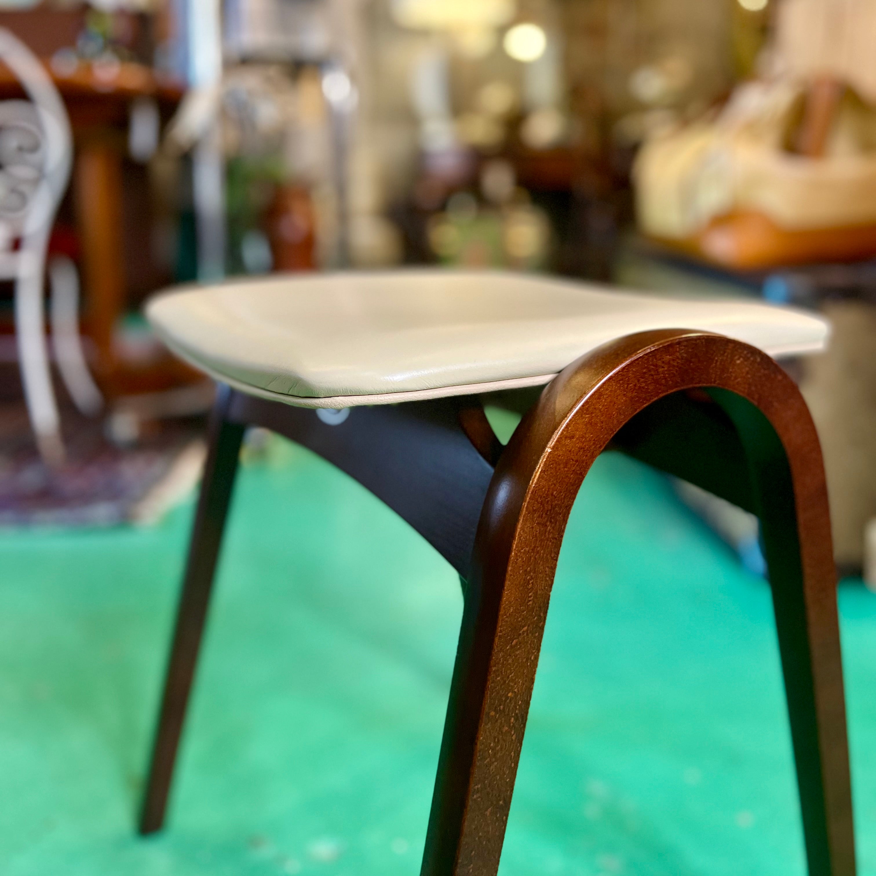 秋田木工 No.202 スタッキングスツール 剣持勇 コンパクトチェア 中古