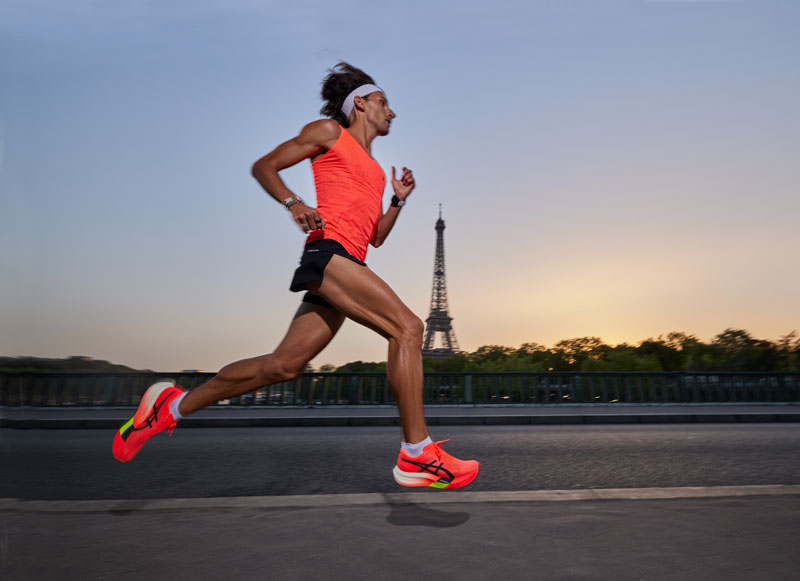 軽さと反発力がさらに進化、アシックスの新作レーシングシューズ