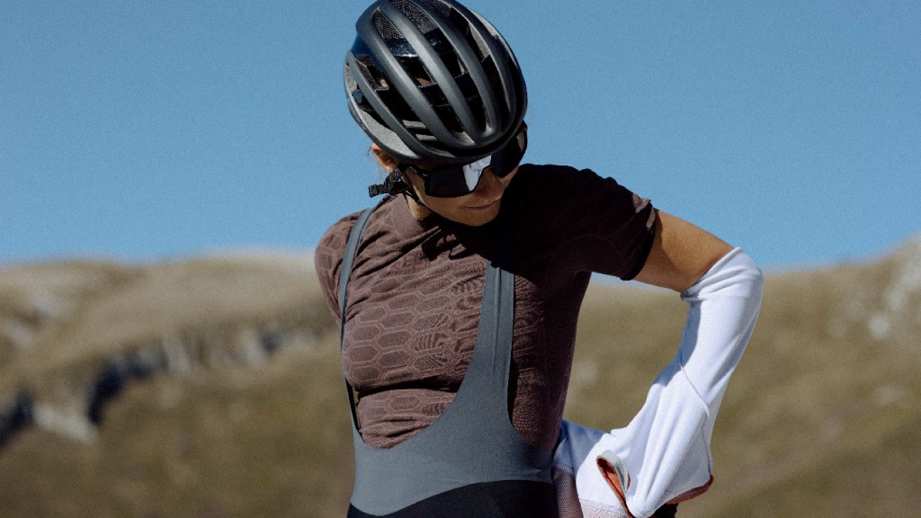 Q36.5：ベースレイヤー徹底解説】パフォーマンスを司る「第二の皮膚