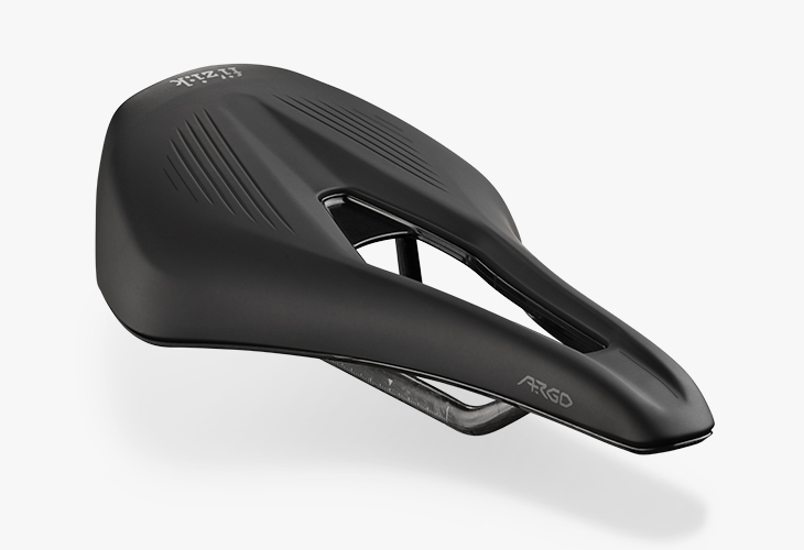 フィジーク：新製品情報》fi'zi:k あらゆるサイクリストにマッチする