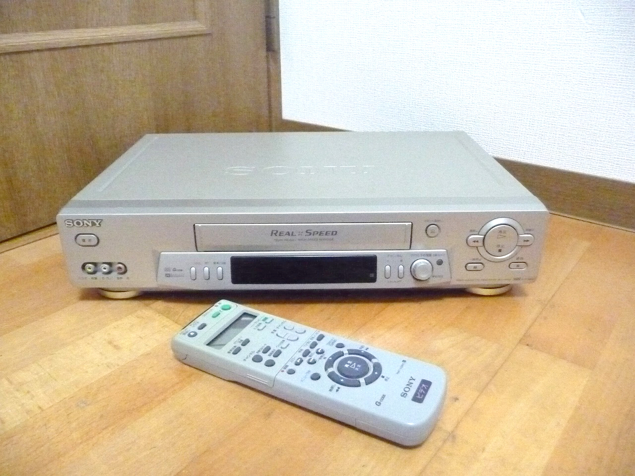 VHS ビデオデッキ SONY SLV-R555 RMT-V295C ソニー REAL SPEED