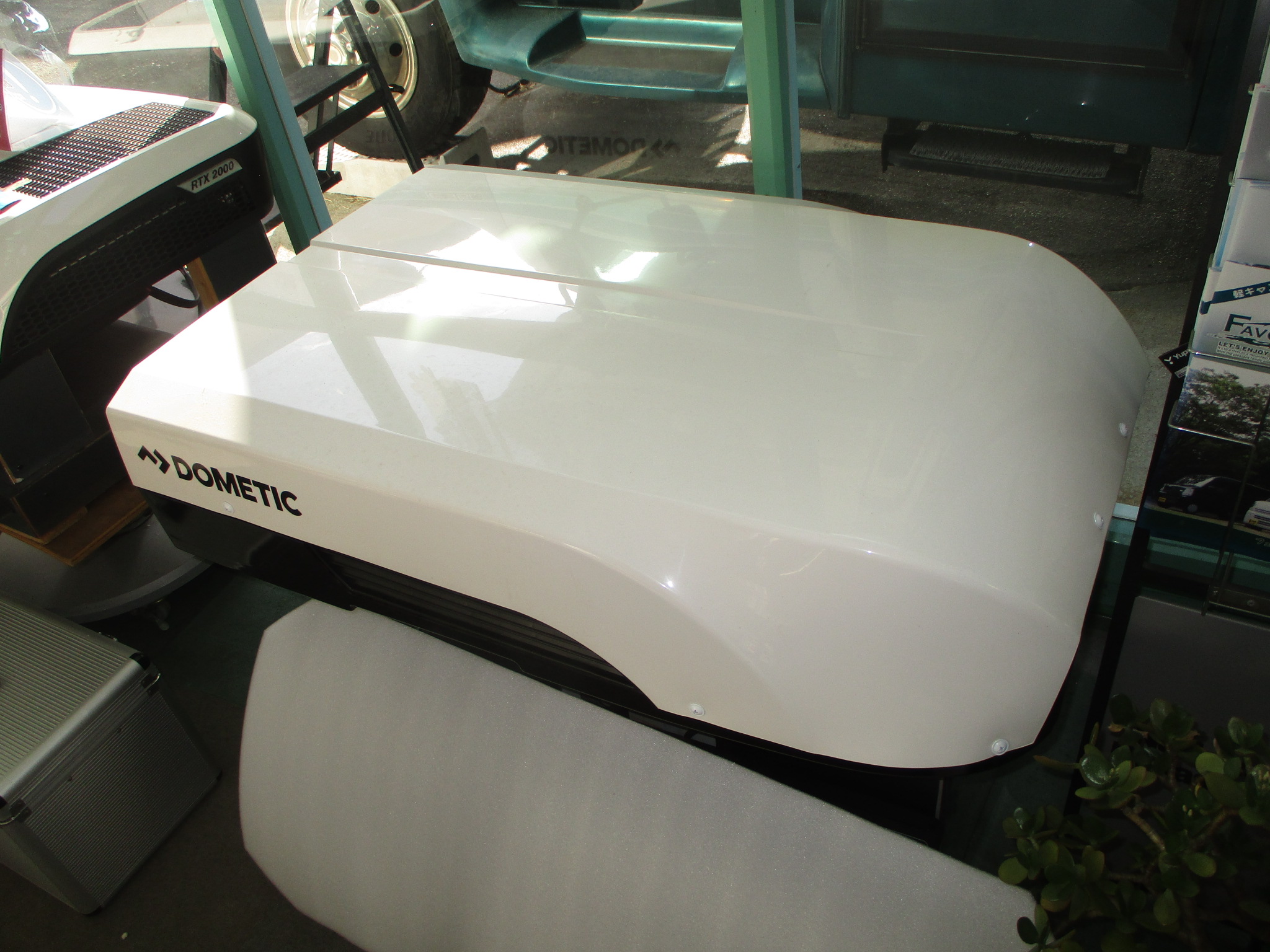 DOMETIC FJ3000 インバーター制御方式 ルーフエアコン | 愛知県東郷町