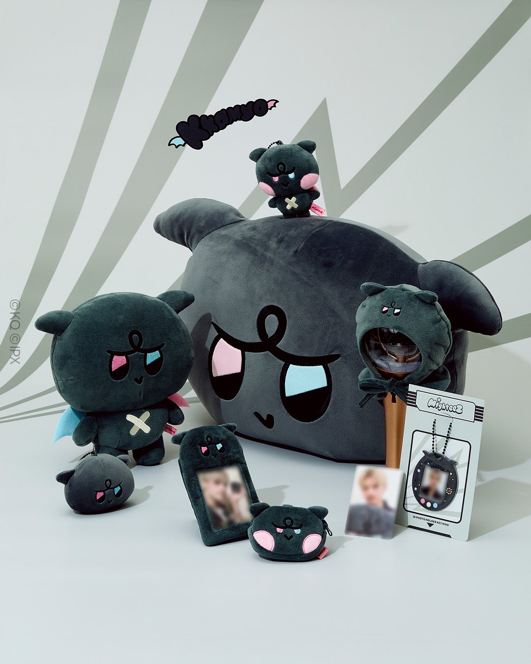 LINE FRIENDS x ATEEZ] MIGHTEEZ OFFLINE POP-UP MERCHANDISE
