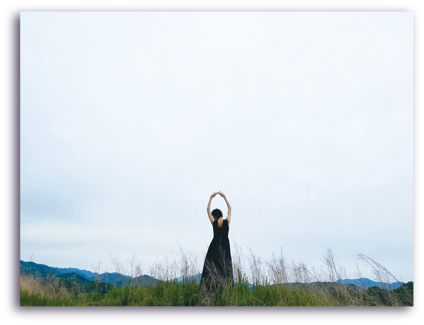 戸田恵梨香 初トークエッセイ『彼女』-2022年12月20日発売