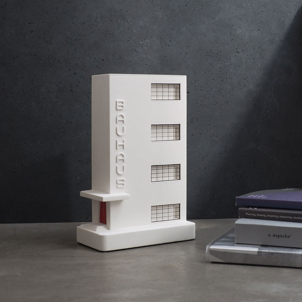 BAUHAUS DESSAU バウハウス オブジェ（ミニチュアモデル） / Chisel