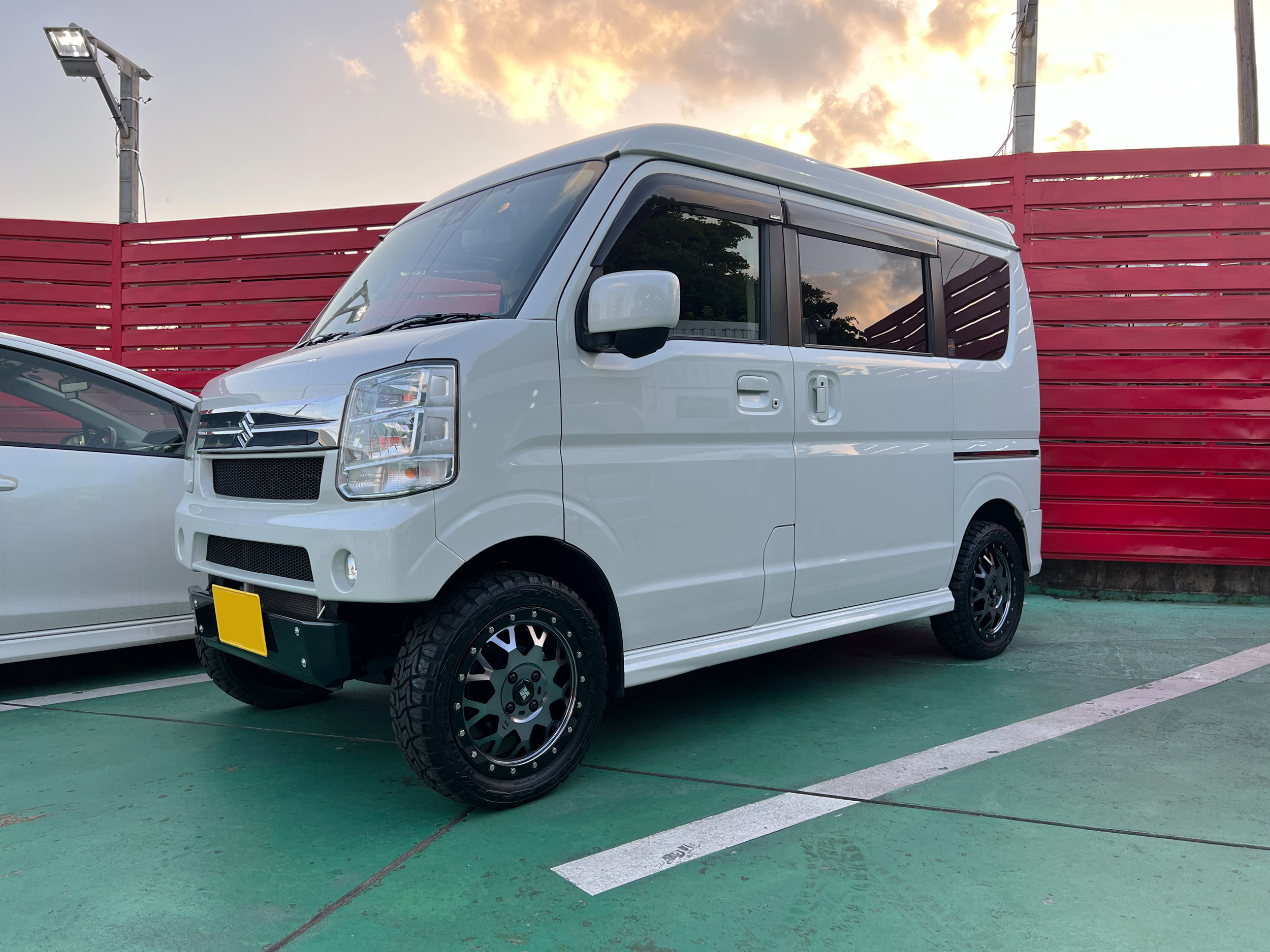 スズキ エブリィワゴン XTREME-J XJ04 15×4.5J TOYO OPEN COUNTRY R/T