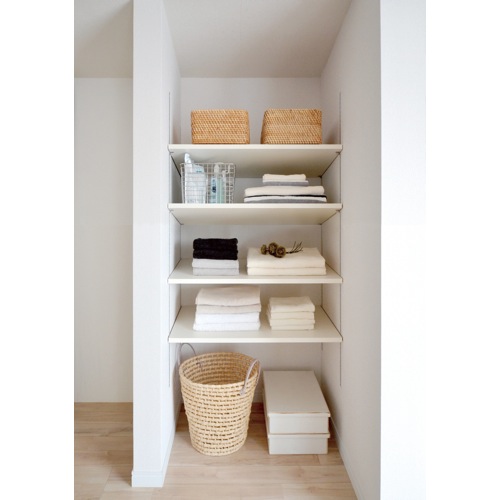 住宅建築資材と金物通販の【匠の一冊】 / 南海プライウッド【可動棚板