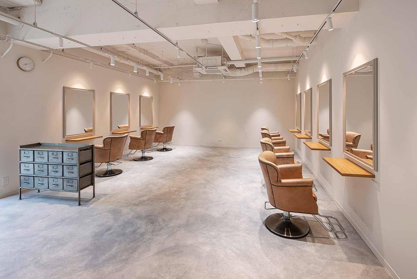 DUX | チェア | 製品情報 | タカラベルモント