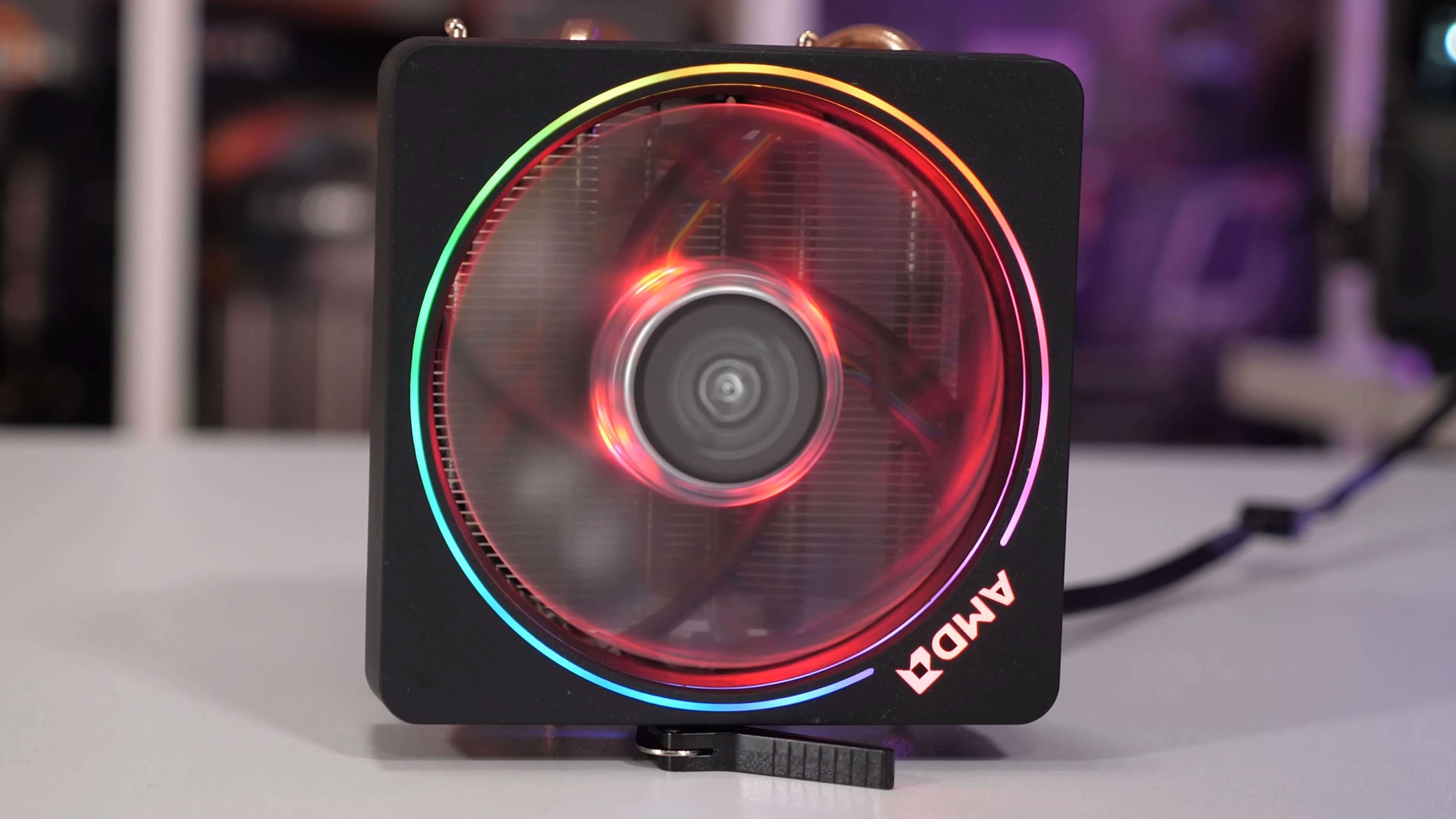 Ryzen 9 3900X: Wraith Prism RGB Stock Cooler vs. 360mm AIO Liquid