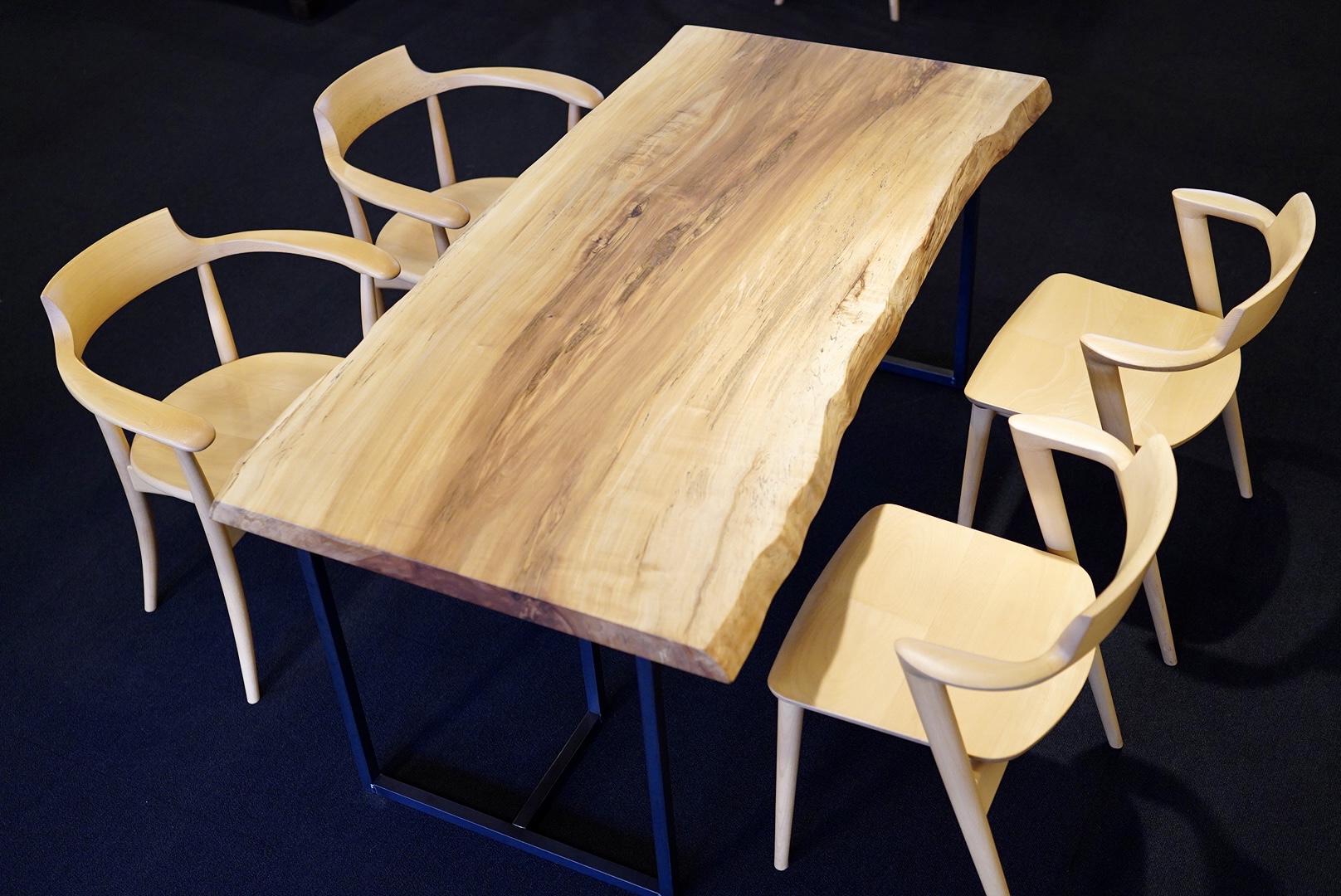 いろいろな一枚板テーブル｜FUCHU TENJIKAN｜広島県福山市の家具専門店