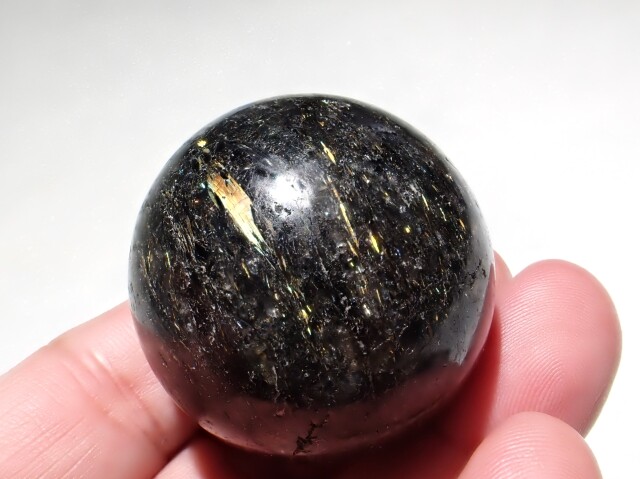 NA0120 グリーンランド産 ヌーマイト（ヌーミット/ギャラクシーナイト