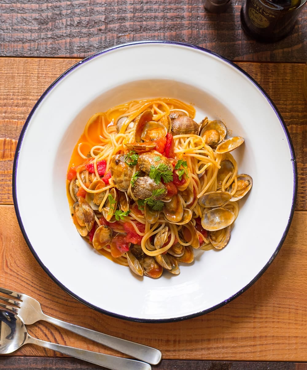 印度琺瑯 アンティーク調のホーロー パスタプレート - 23.7cm の通販