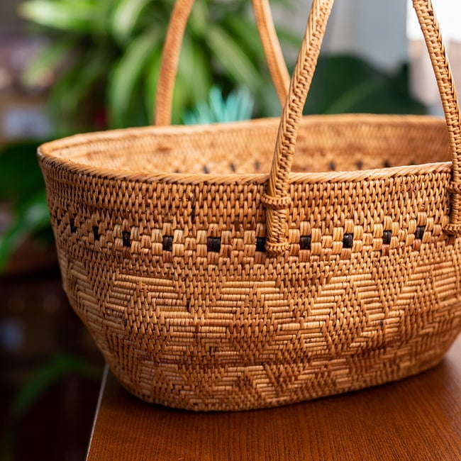 トゥガナン村のアタ 大きなアタバッグ お買い物かごやピクニックバッグ