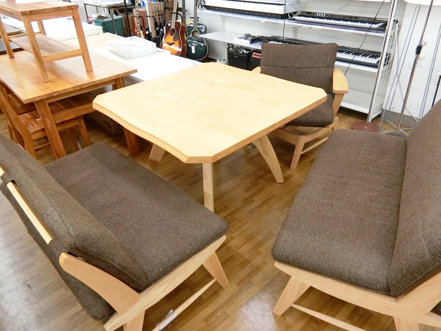 ミキモク 雅シリーズのダイニング4点セットが買取入荷いたしました