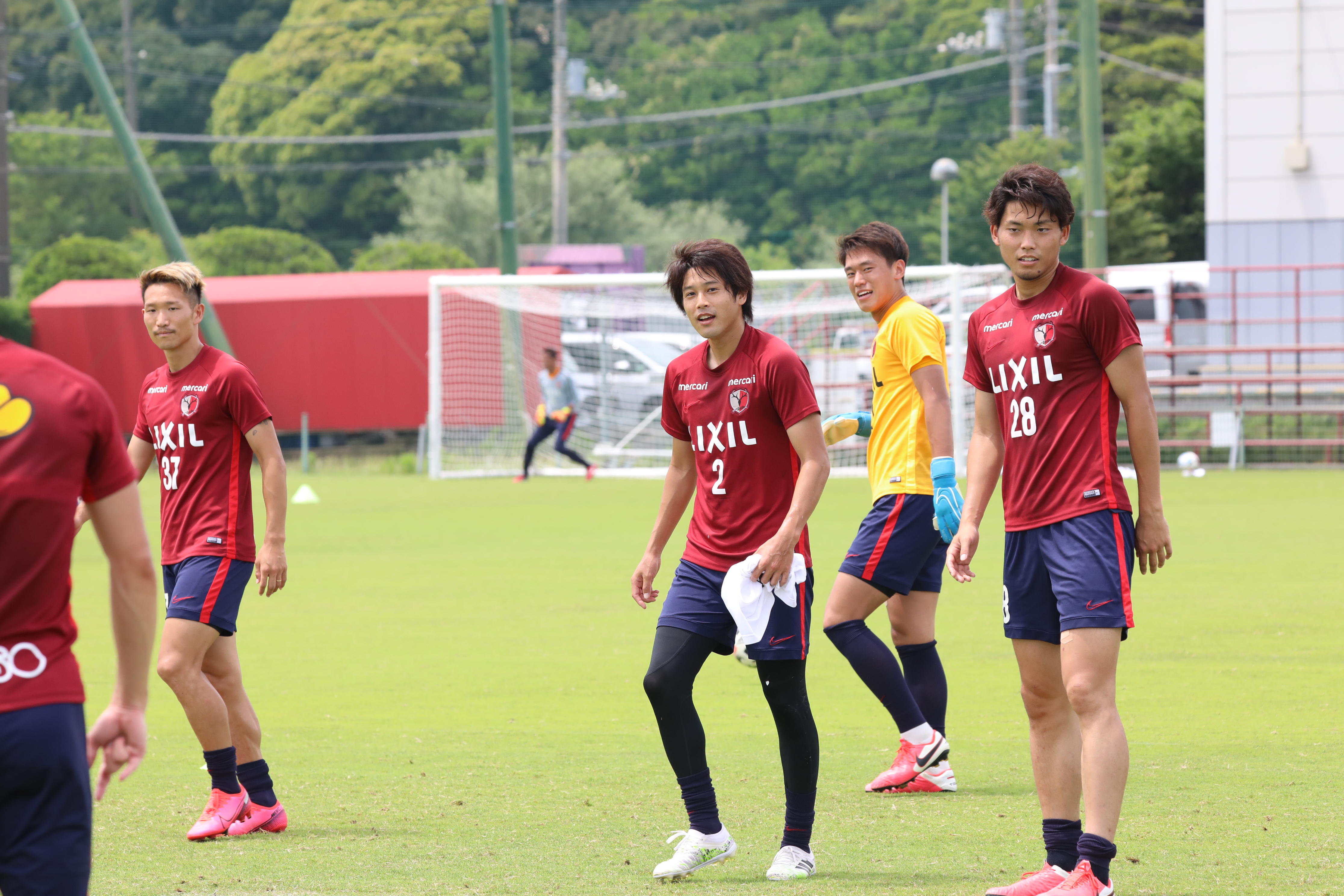 鹿島】32歳・内田篤人 過密日程も「結構やると思う」若手に期待｜テレ