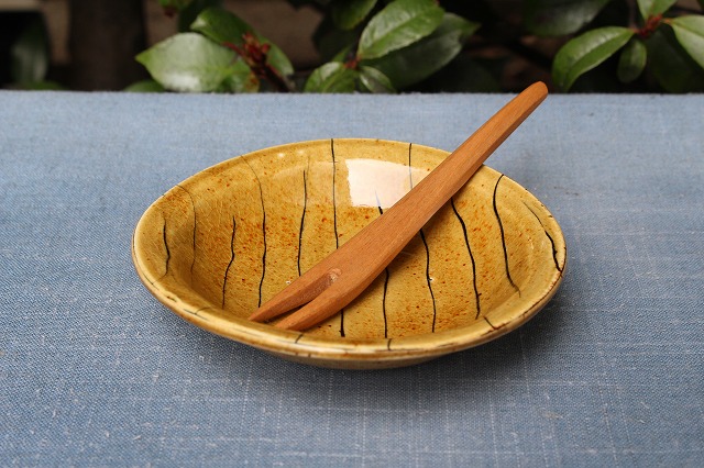 兵庫県神戸市で作陶されている十場天伸（つくも窯）さんのスリップ