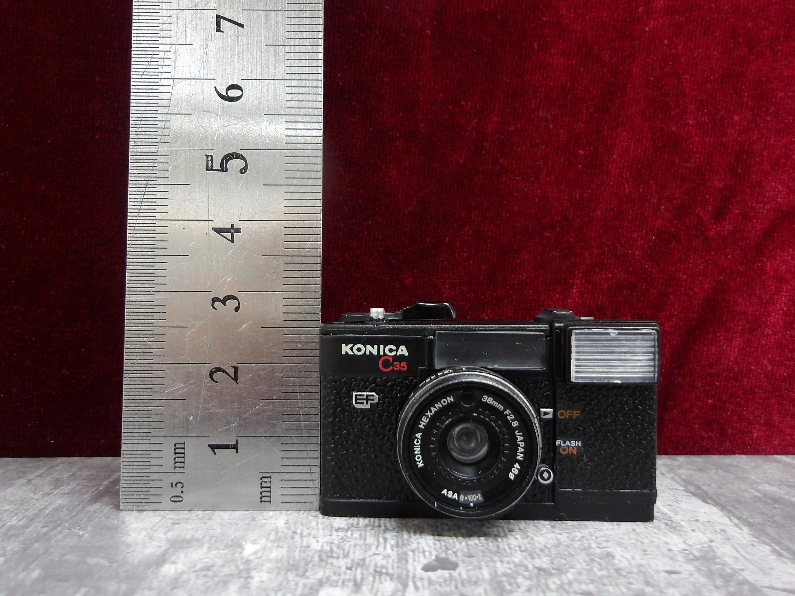 カメラのミニチュアお探しですか？「コニカミノルタ ミニチュア