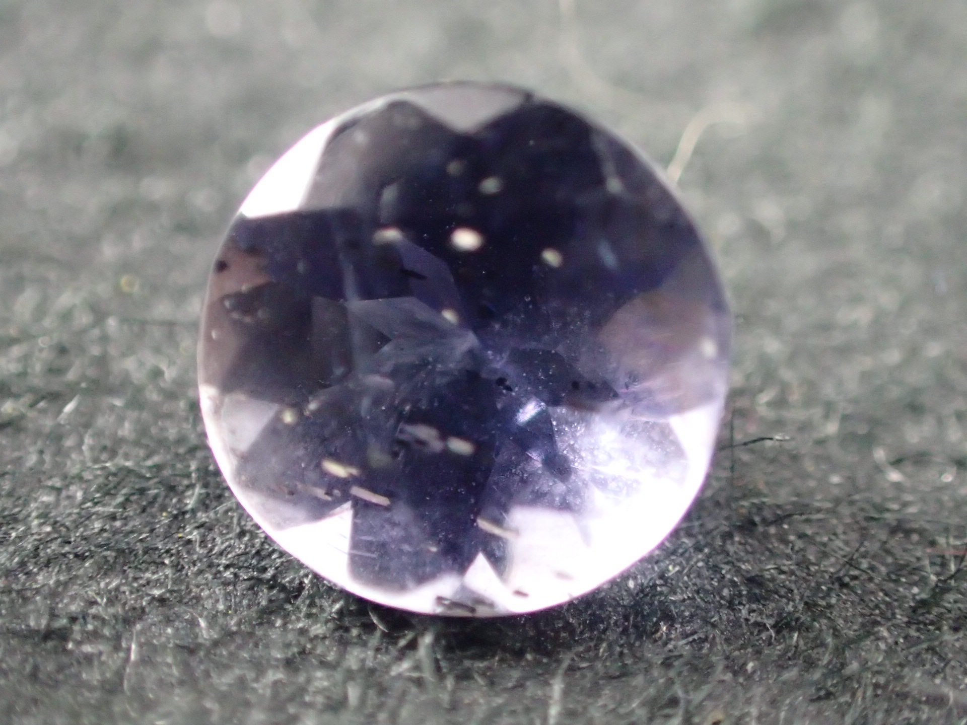 最高品質アイオライトサンストーン(Iolite Sunstone)（菫青石