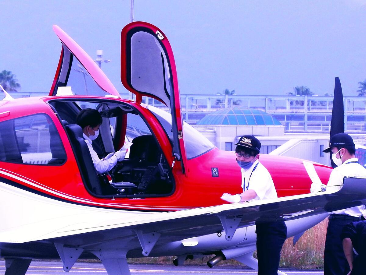 フライト訓練滞る航空大学校、年間卒業生の2倍近くが自宅待機に…定員