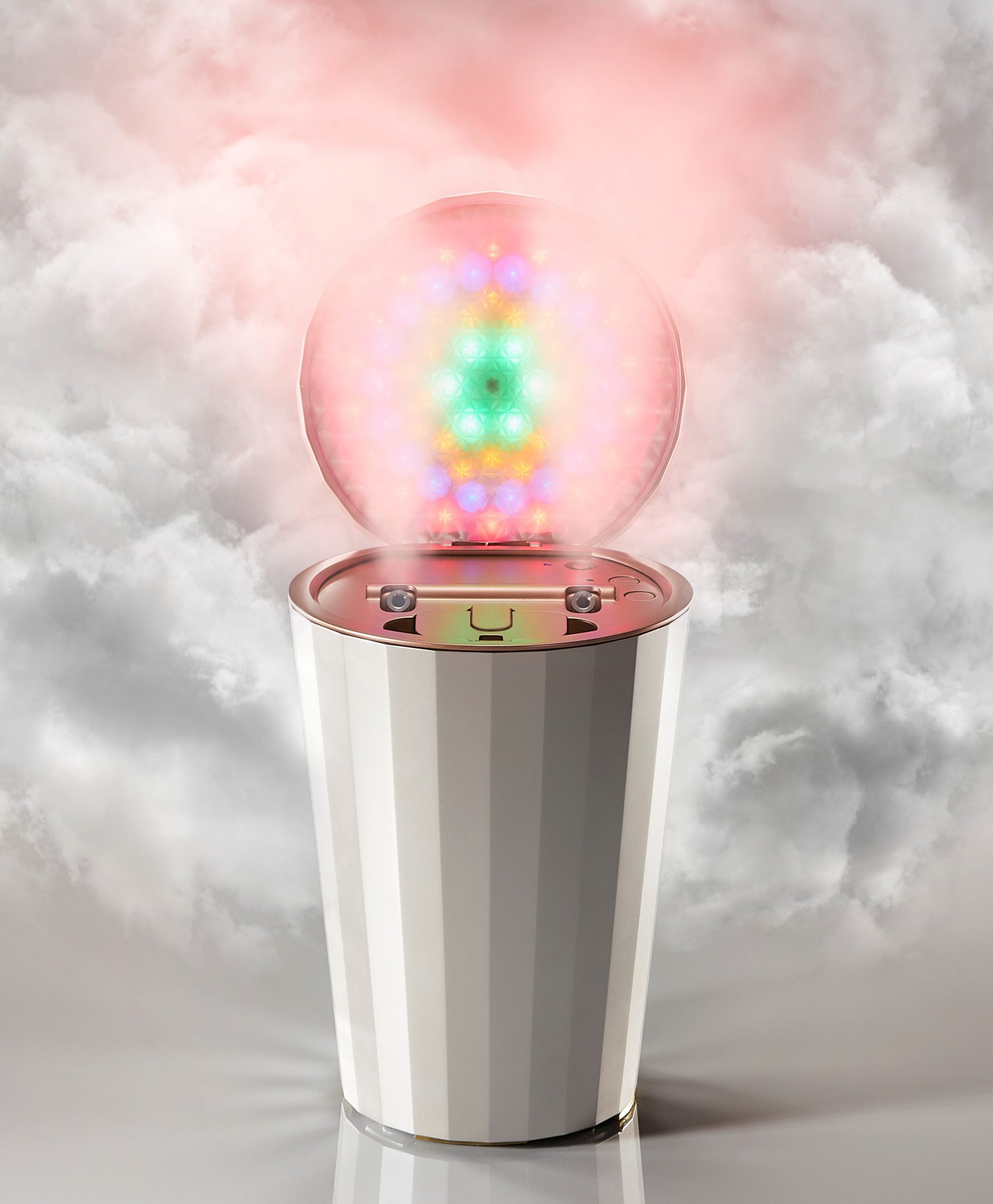 美肌菌」に着目した3つの”浴びる”ケアが叶う 新時代のLEDスチーム美顔