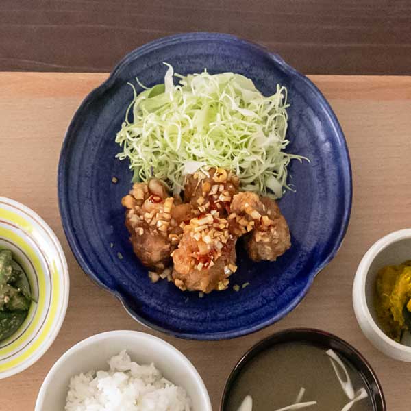 木瓜皿 瑠璃｜SALE（食器）｜料理家 栗原はるみ レシピ・オンライン
