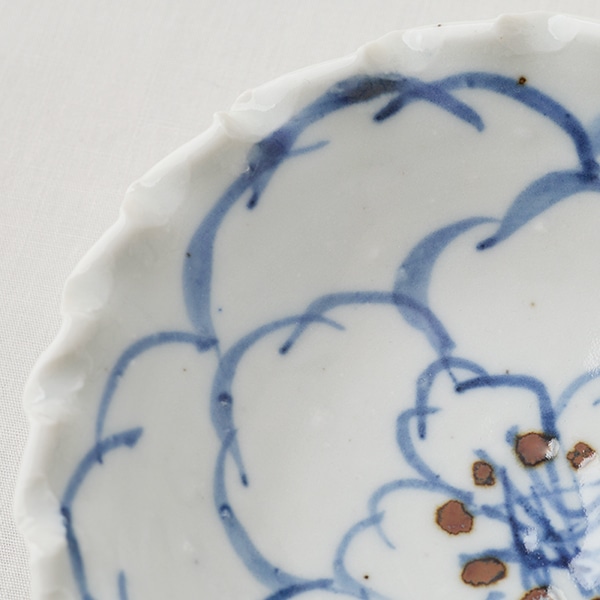 WEB限定】中尾万作 染付花文輪花小皿｜作家もの｜料理家 栗原はるみ