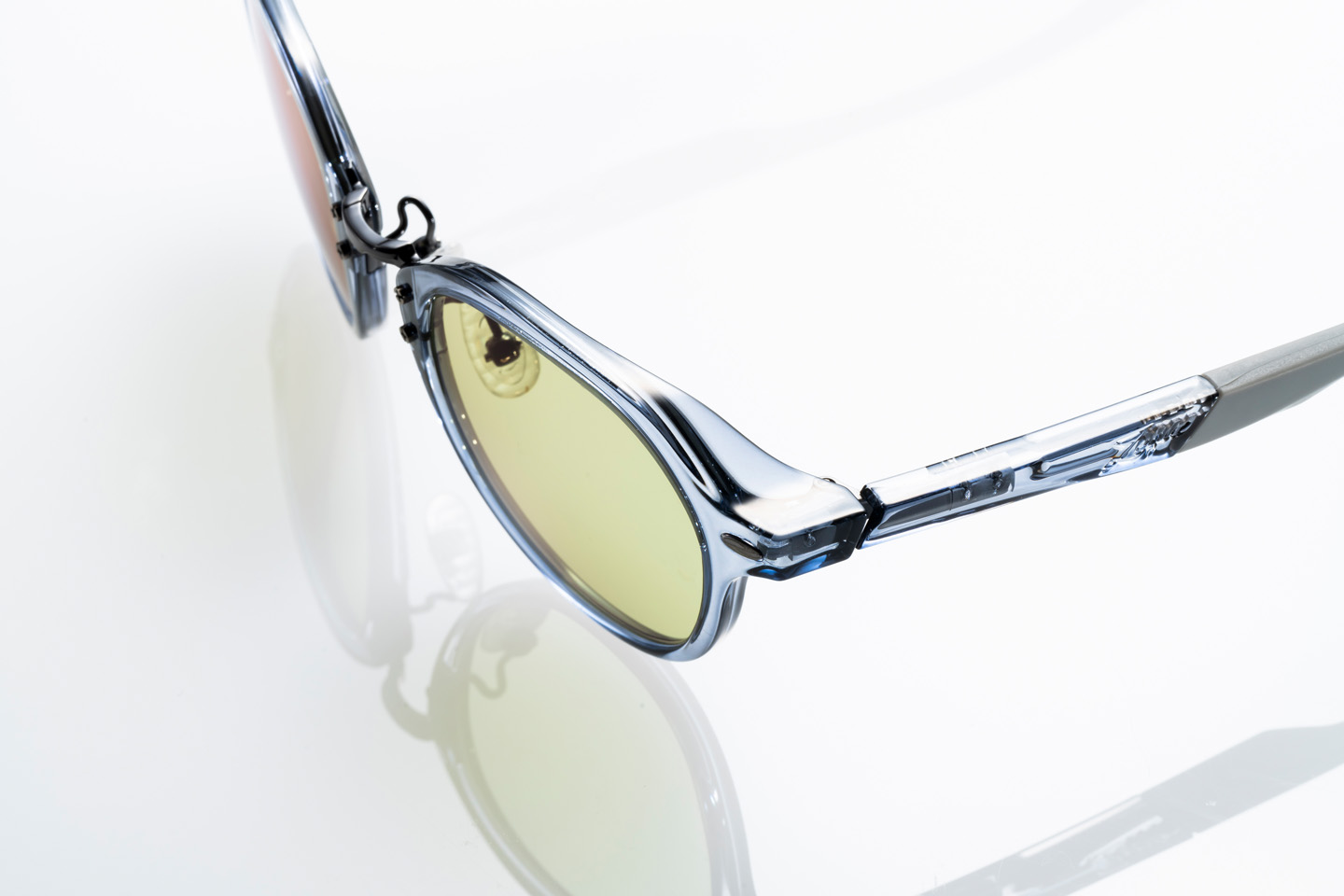 Julia | Zeque (ゼクー)