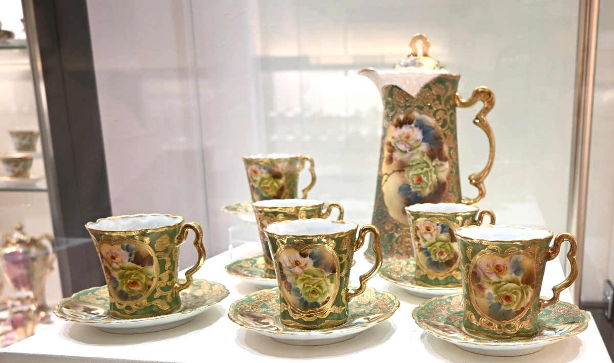 オールドノリタケ」など美しいカップ＆ソーサーが集結！「至福の