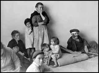 展示内容 ｜ ロバート・キャパ／ゲルダ・タロー 二人の写真家 ｜ 横浜