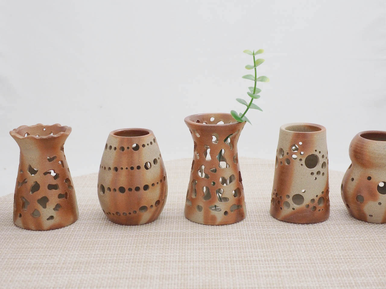 備前・透かし花入 〜ミニ一輪〜の紹介 | 吉岡亜子公式サイト Aco*cocha