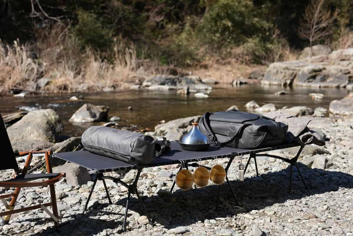 ダークグレーが目を引くUTコット｜TOKYO CRAFTSから2wayコット登場