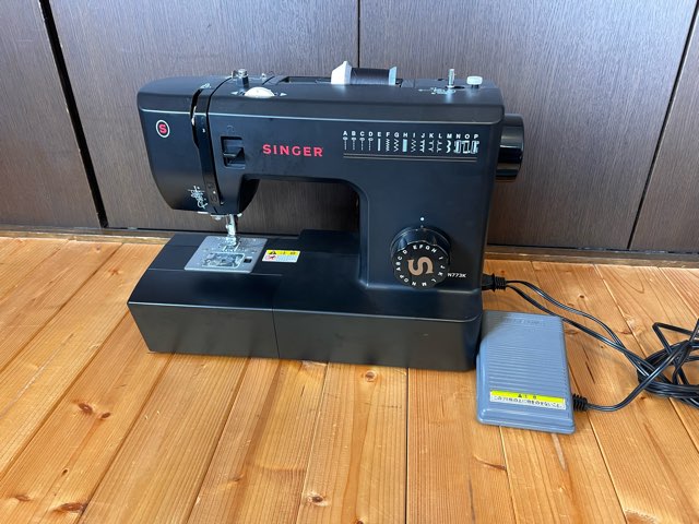ジーンズが縫えるミシン」SINGER-SN773Kレビュー。ミシンの選び方も解説。
