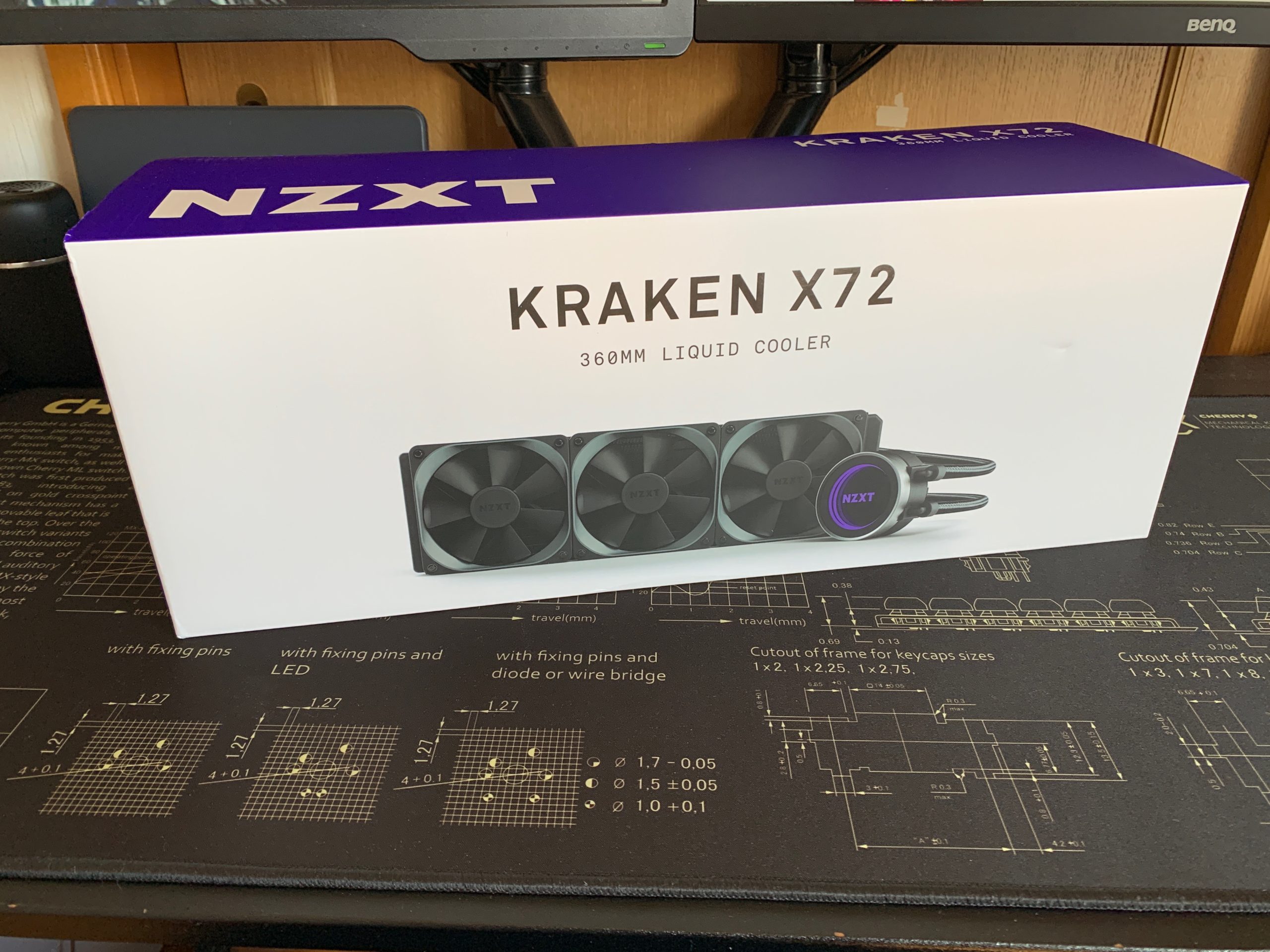 最上位CPUクーラー。NZXT KRAKEN X72レビュー。i9 9900Kに搭載してみた