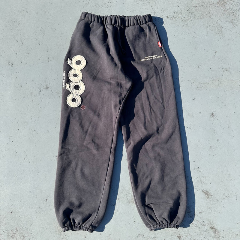 9090 OG Logo Rich Sweat Pants – YZ