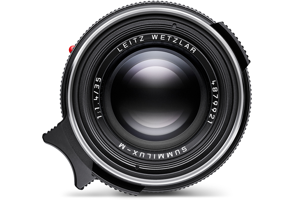ボケの王様”復刻版にブラックの限定モデルが登場「ライカ ズミルックス