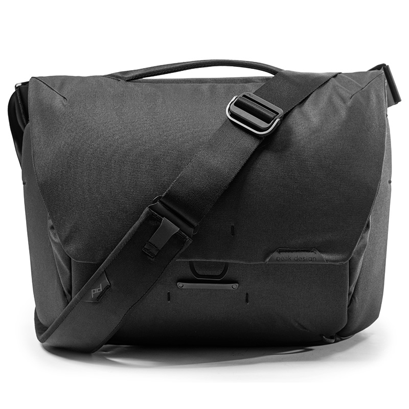 機能性とデザインを両立させたメッセンジャーバッグ「Peak Design