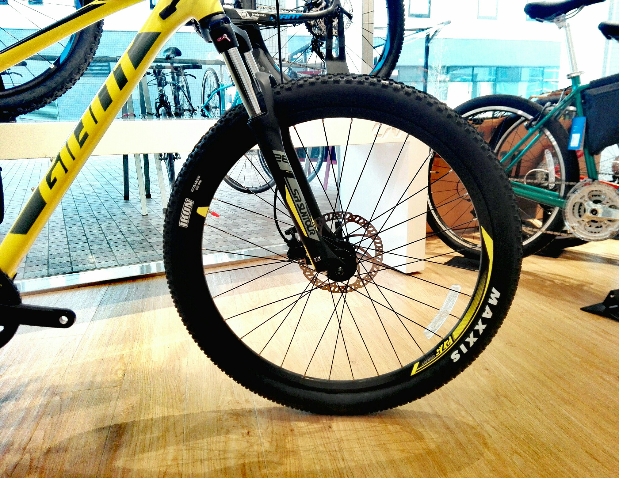 ◇ マウンテンで出掛けよう！『 TALON 3 』入荷！！ ｜ ジャイアント