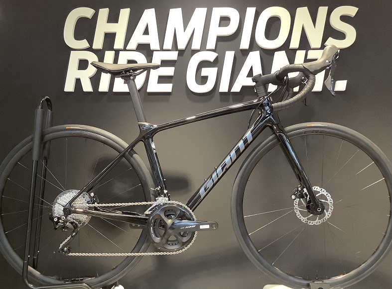 ロードバイク】TCR ADVANCED 2 DISC KOM ようやく1台入荷致しました