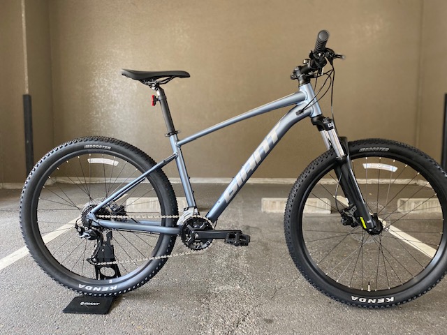 MTB人気モデル再入荷！】TALON2 2022モデル ｜ ジャイアントストア神戸