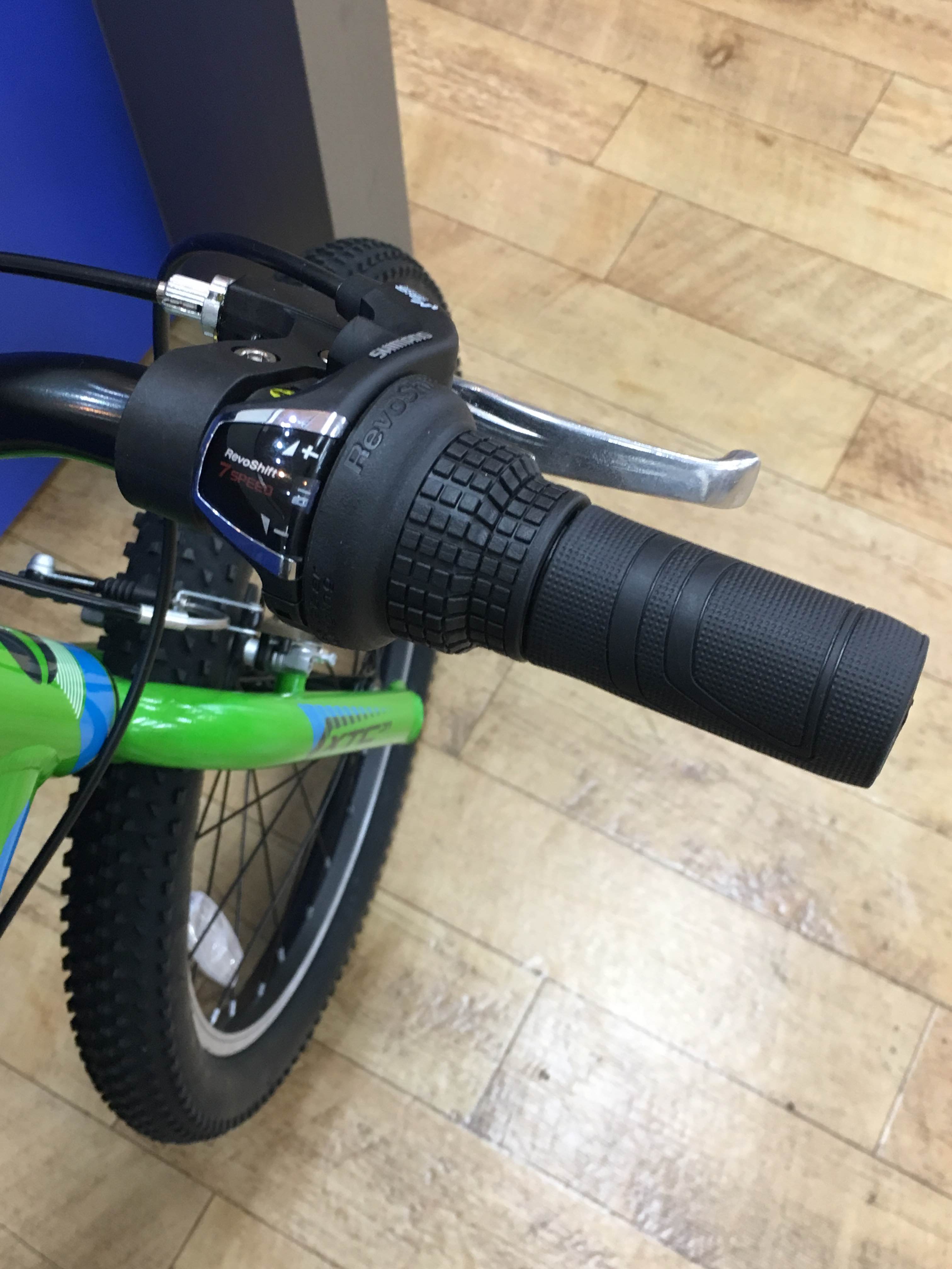 ジュニアMTB XTC JR 24＆20入荷しました！ ｜ ジャイアントストア国立