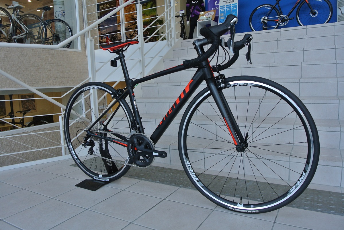 ロードバイク」生まれ変わった究極のアルミロードバイク”NEW TCR SLR